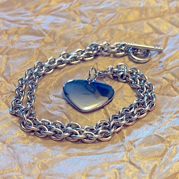 Jewelry - Thick silver tone chain with detachable heart